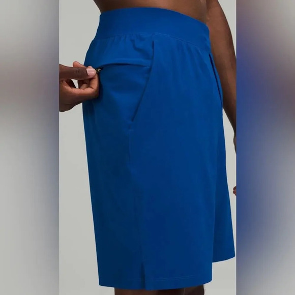 Lululemon T.H.E Short Linerless Blue Size Medium - Picture 3 of 9